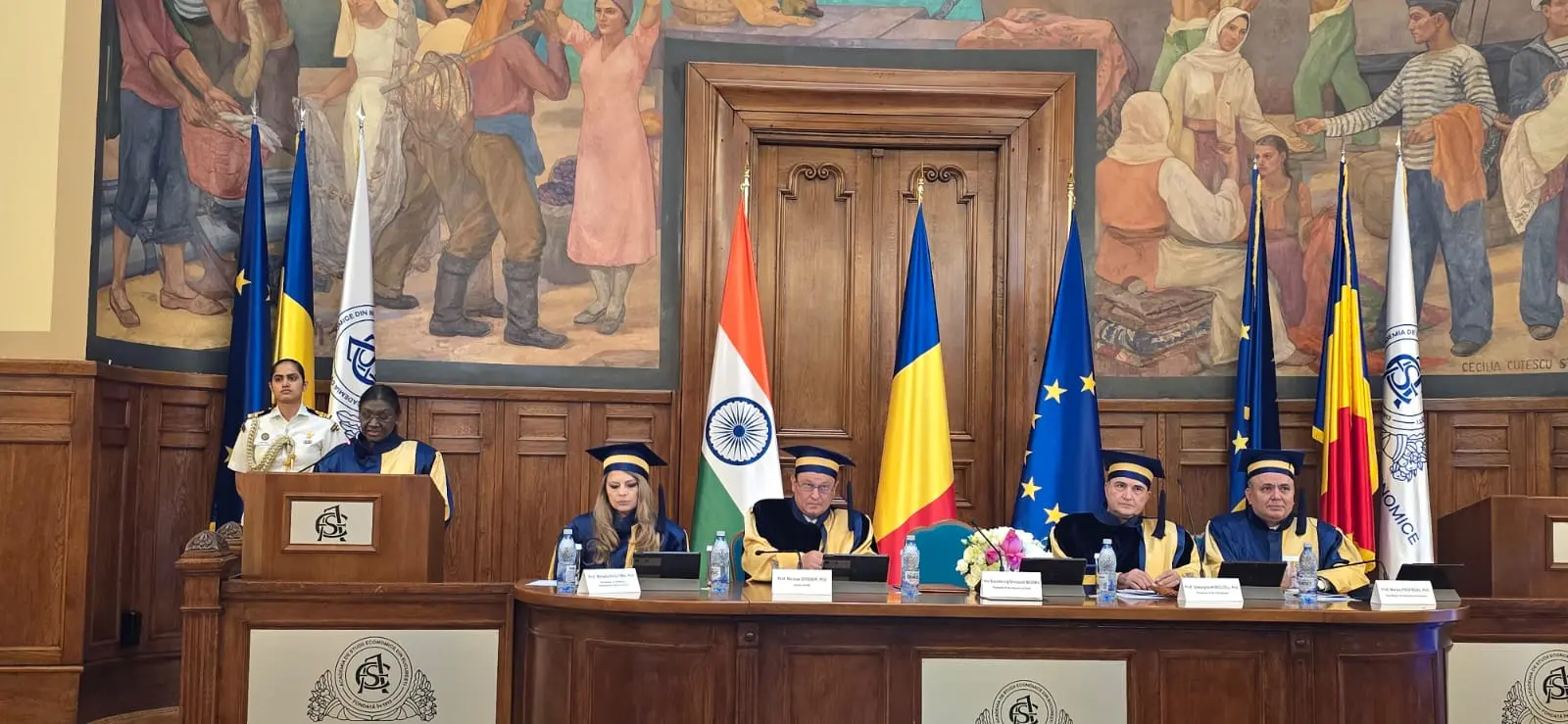 Convocation dais at the forum