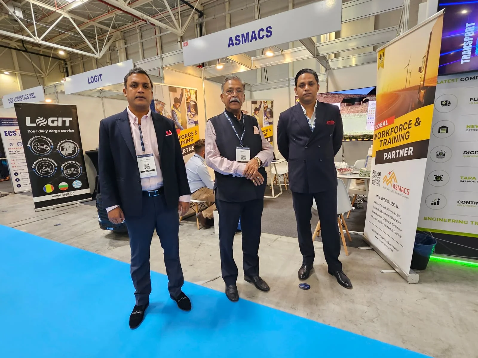 Das Senior-Management-Team von ASMACS am Stand der TransLogistica Romania 2026.